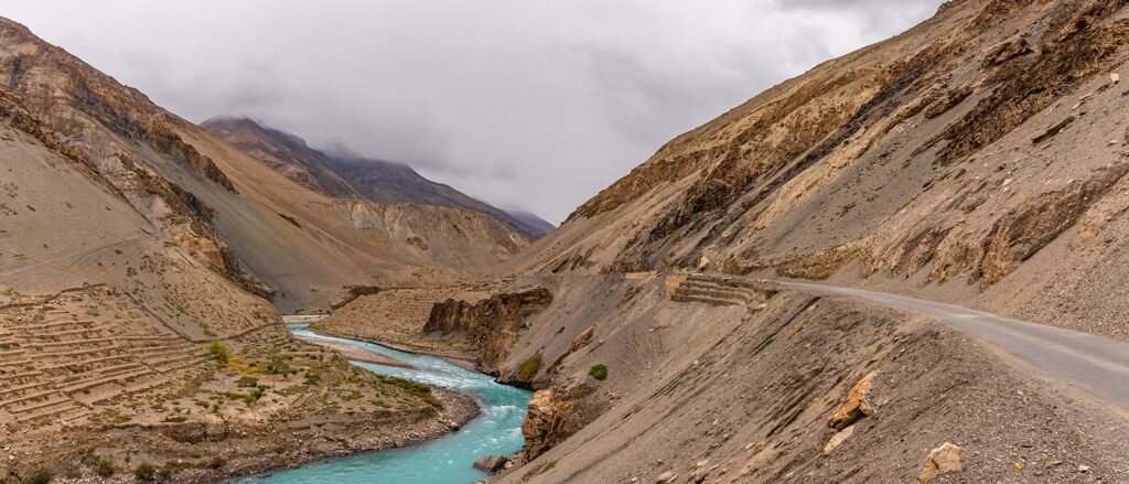 Drive to Saga (4550m)